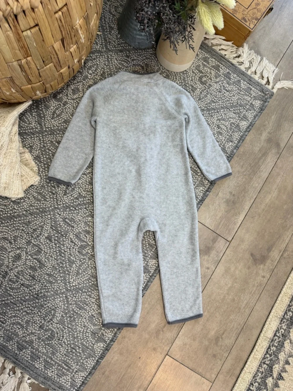 Carter's Boy Gray Husky/ Wolf Appliqué Zip Fleece Romper Long Sleeves 24 Months